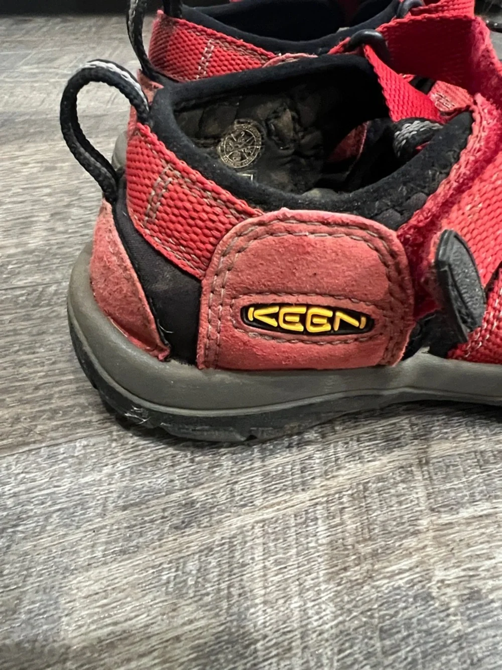 KEEN Kids Red and Black Closed-Toe Outdoor Sandals